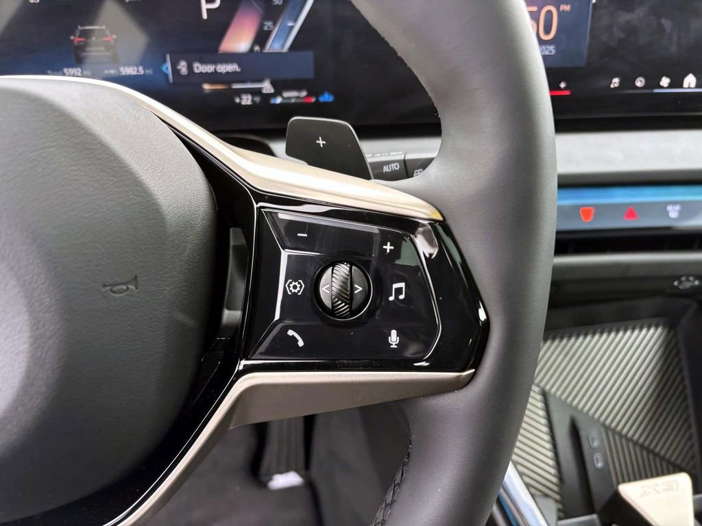 Used 2025 BMW X3 xDrive30i w/ Convenience Package image 17