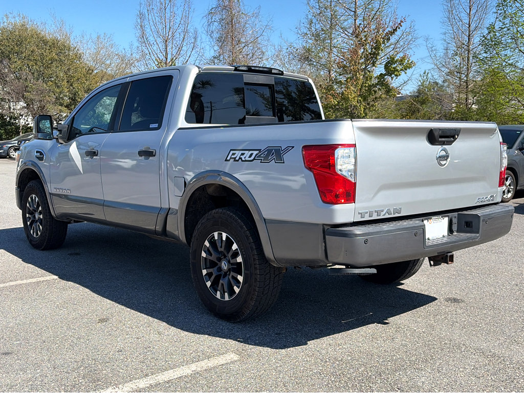 Used 2017 Nissan Titan PRO-4X AWD/4WD image 24