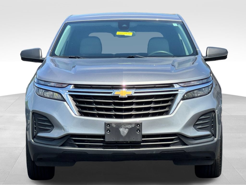 Used 2023 Chevrolet Equinox LS w/ LS Convenience Package FWD image 2