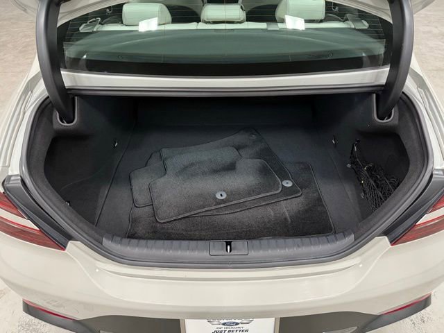 Used 2025 Genesis G70 2.5T image 35