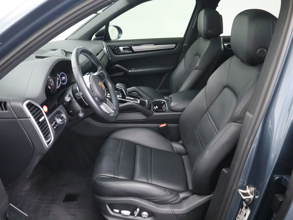 Used 2020 Porsche Cayenne S image 20