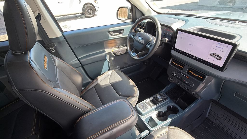 Certified 2025 Ford Maverick Tremor AWD/4WD image 30