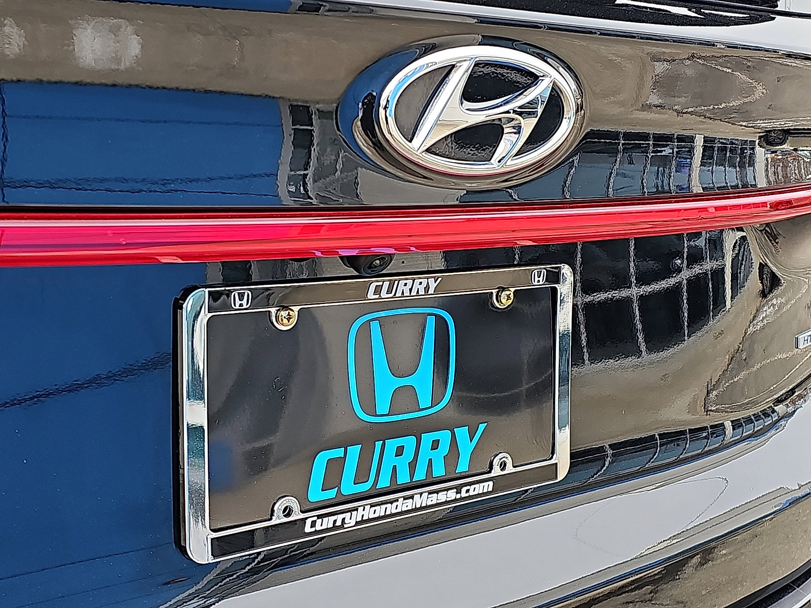 Used 2023 Hyundai Santa Fe SEL w/ Cargo Package image 32