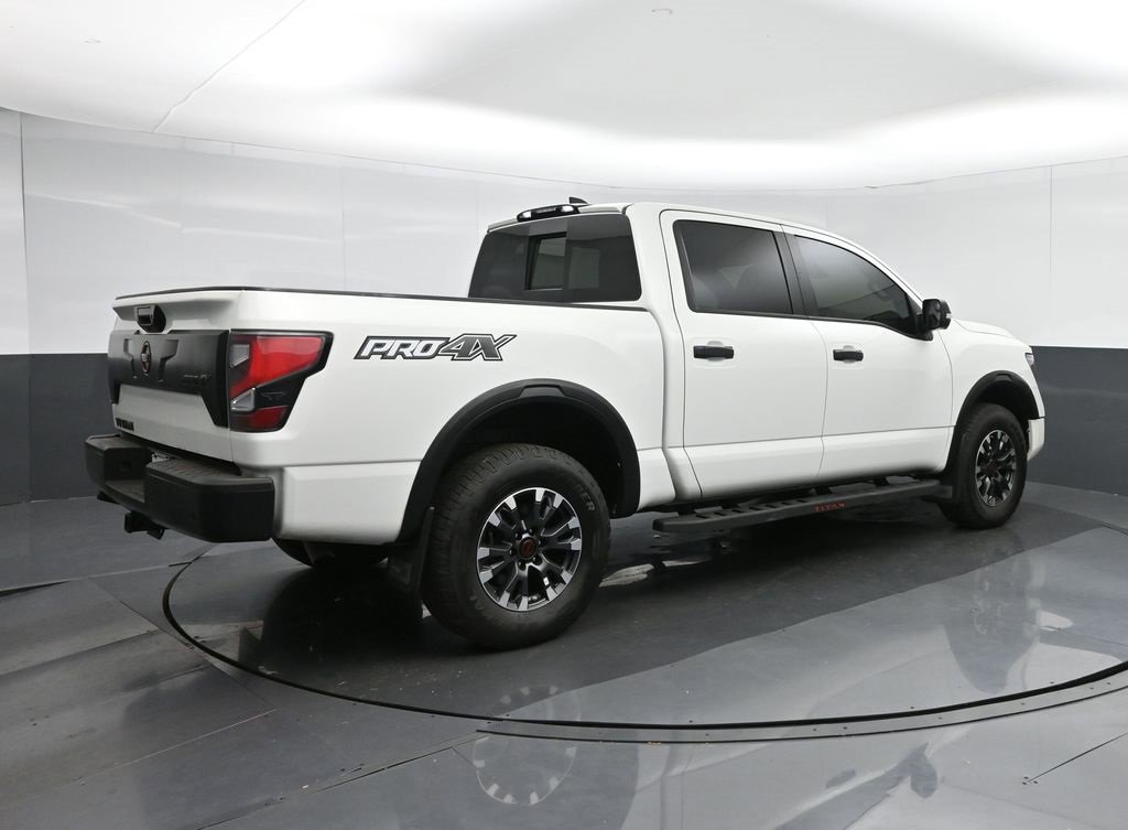 Used 2023 Nissan Titan PRO-4X w/ Pro-4x Convenience Package image 7