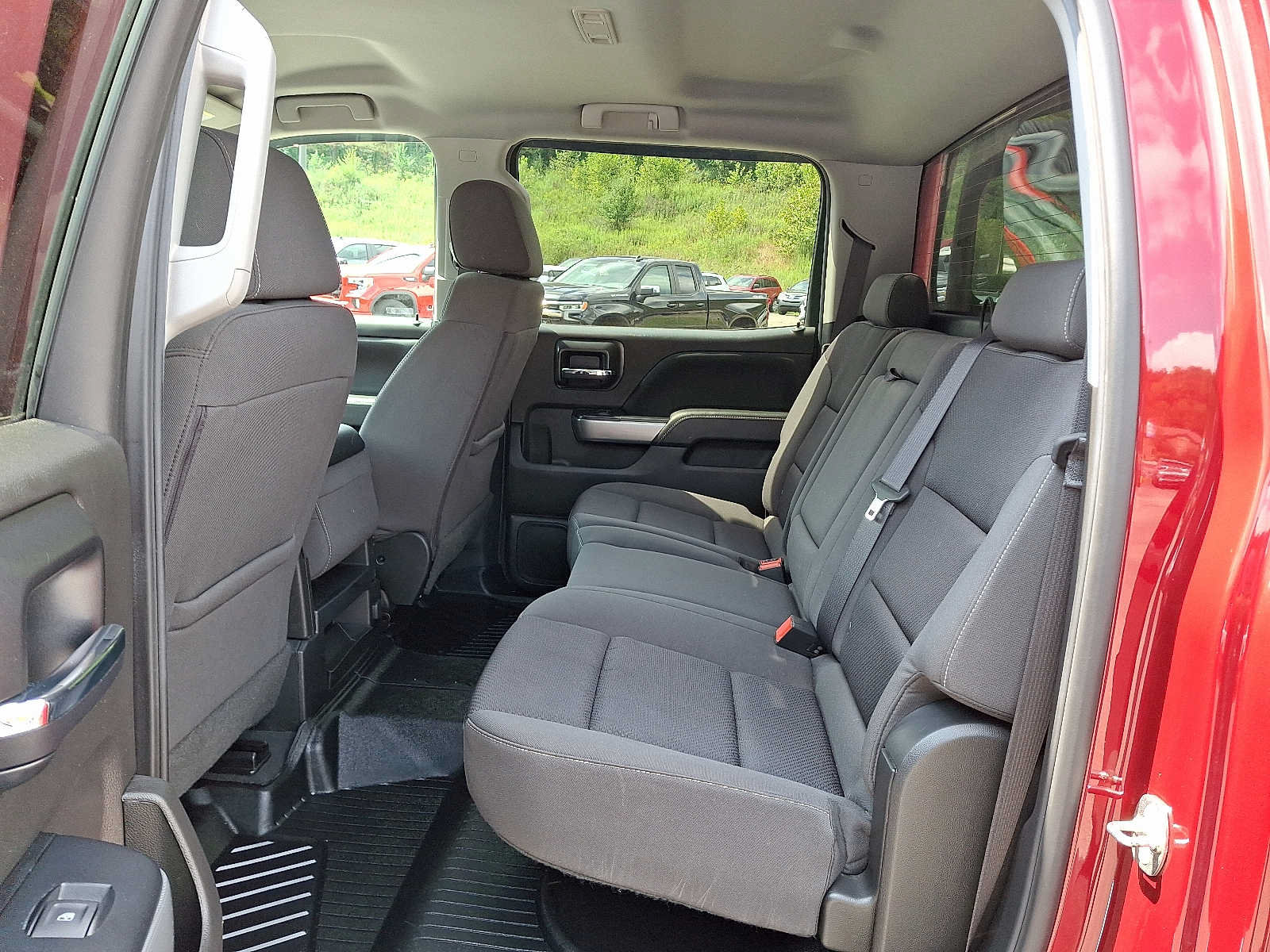 Used 2018 Chevrolet Silverado 1500 LT w/ All Star Edition AWD/4WD image 10