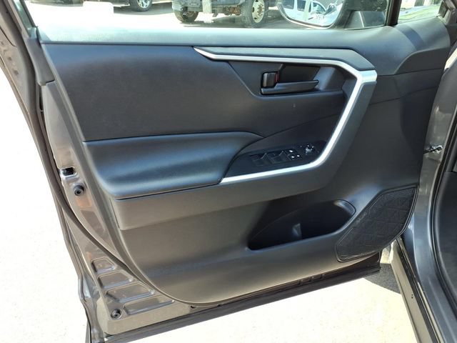 Used 2023 Toyota RAV4 LE FWD image 13