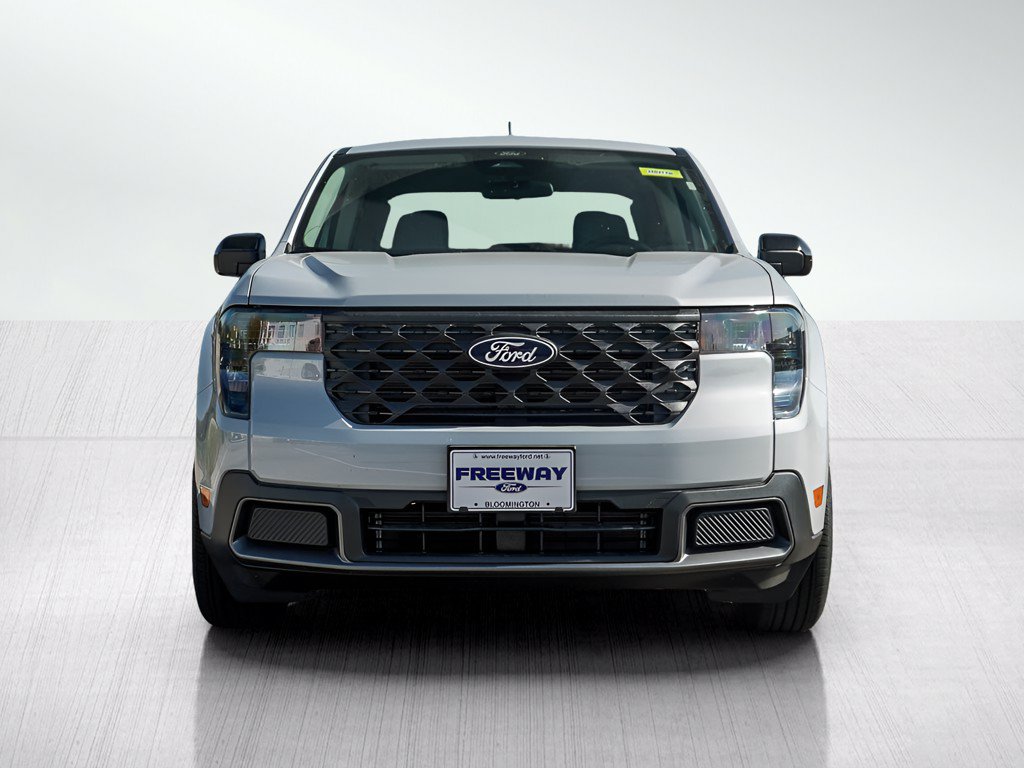 New 2026 Ford Maverick XLT w/ Equipment Group 301A AWD/4WD image 2