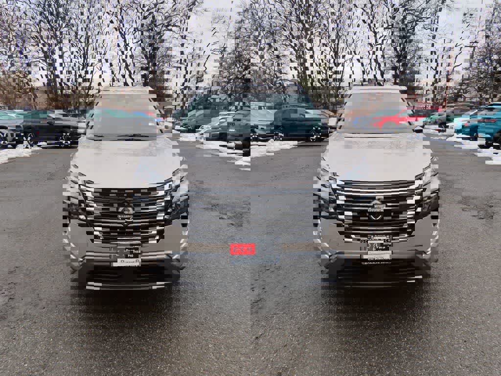 Used 2025 Nissan Rogue SL image 6