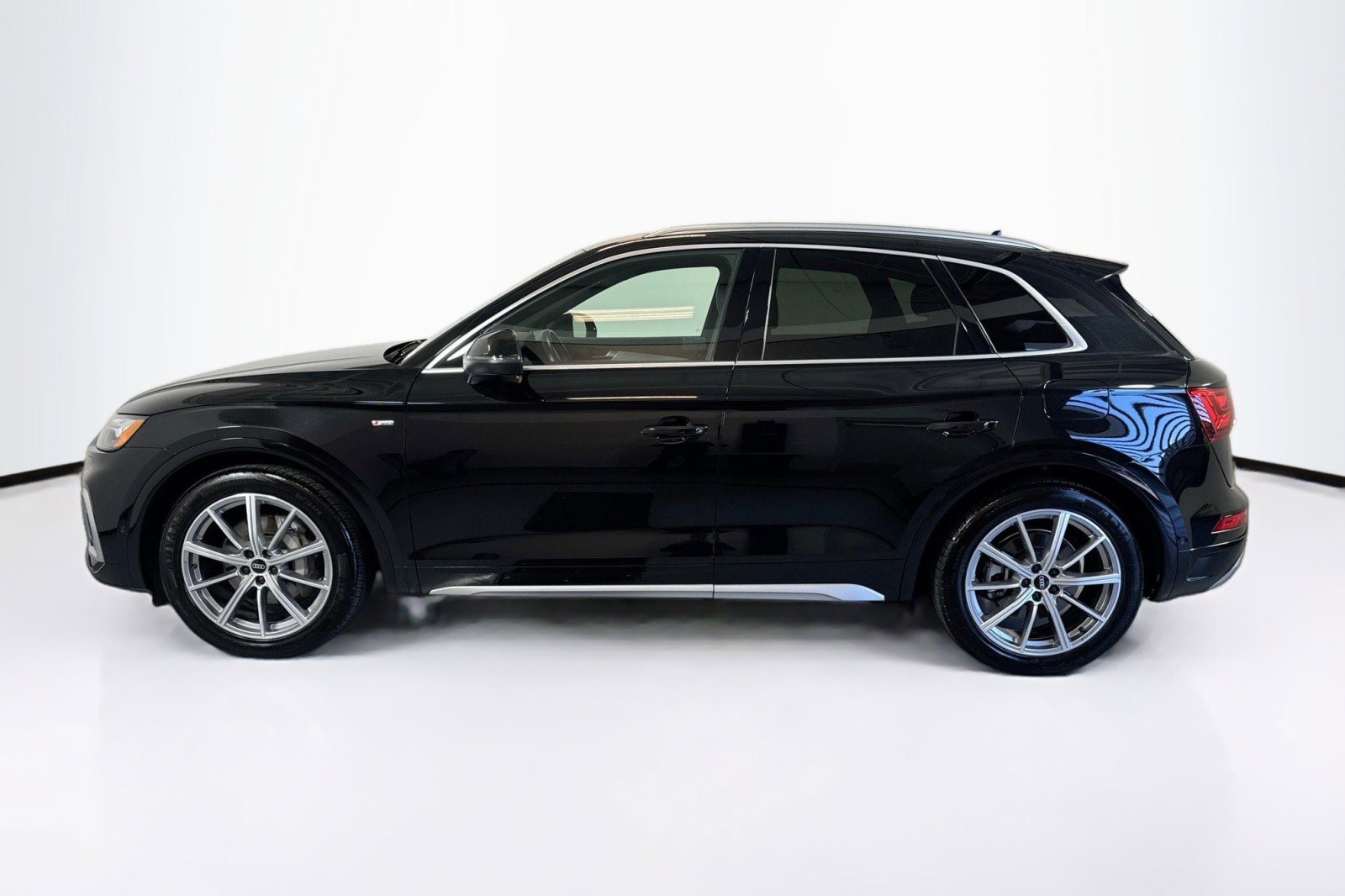 Used 2022 Audi Q5 e Prestige w/ Prestige Package image 8