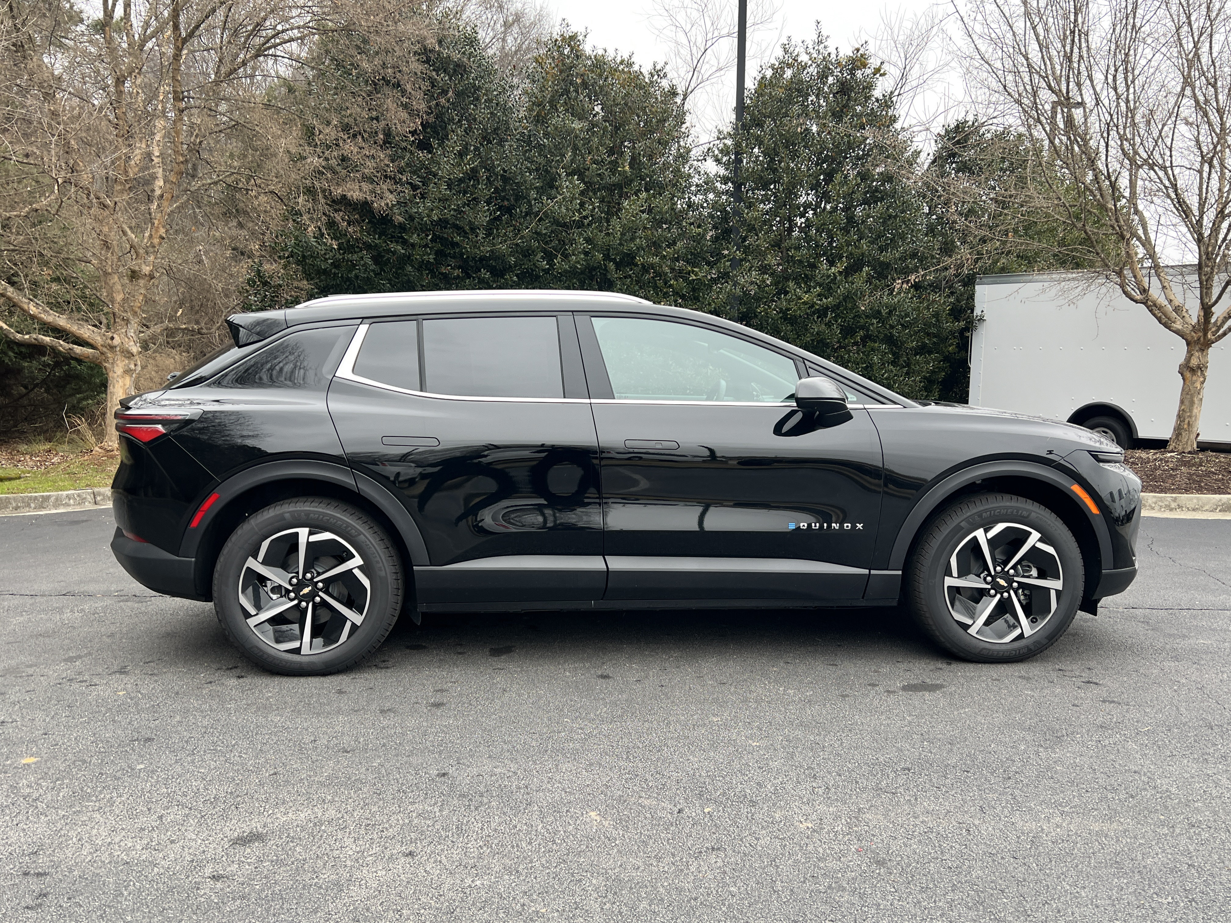 New 2026 Chevrolet Equinox EV LT AWD/4WD image 10