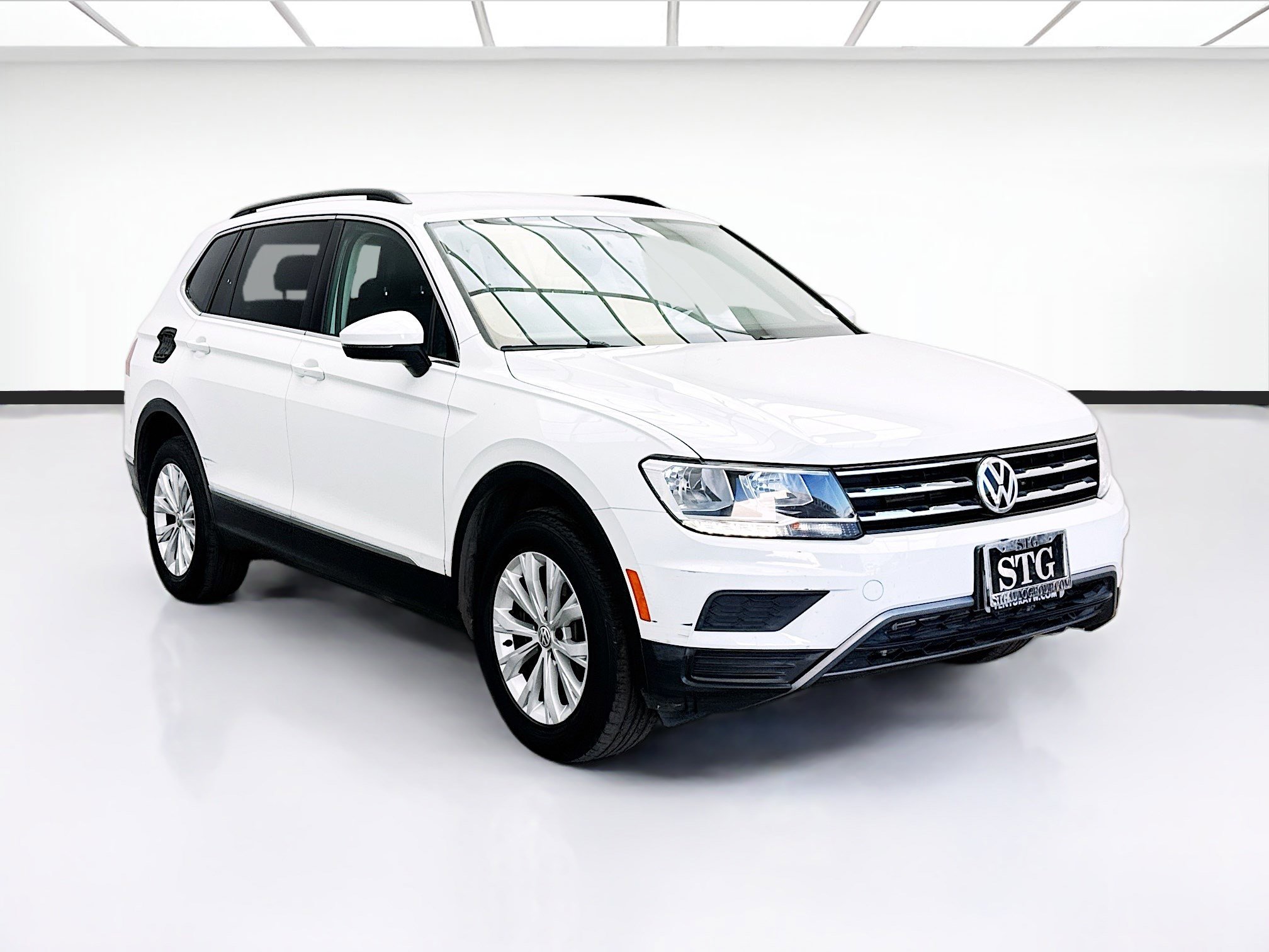 Used 2018 Volkswagen Tiguan SE FWD image 3