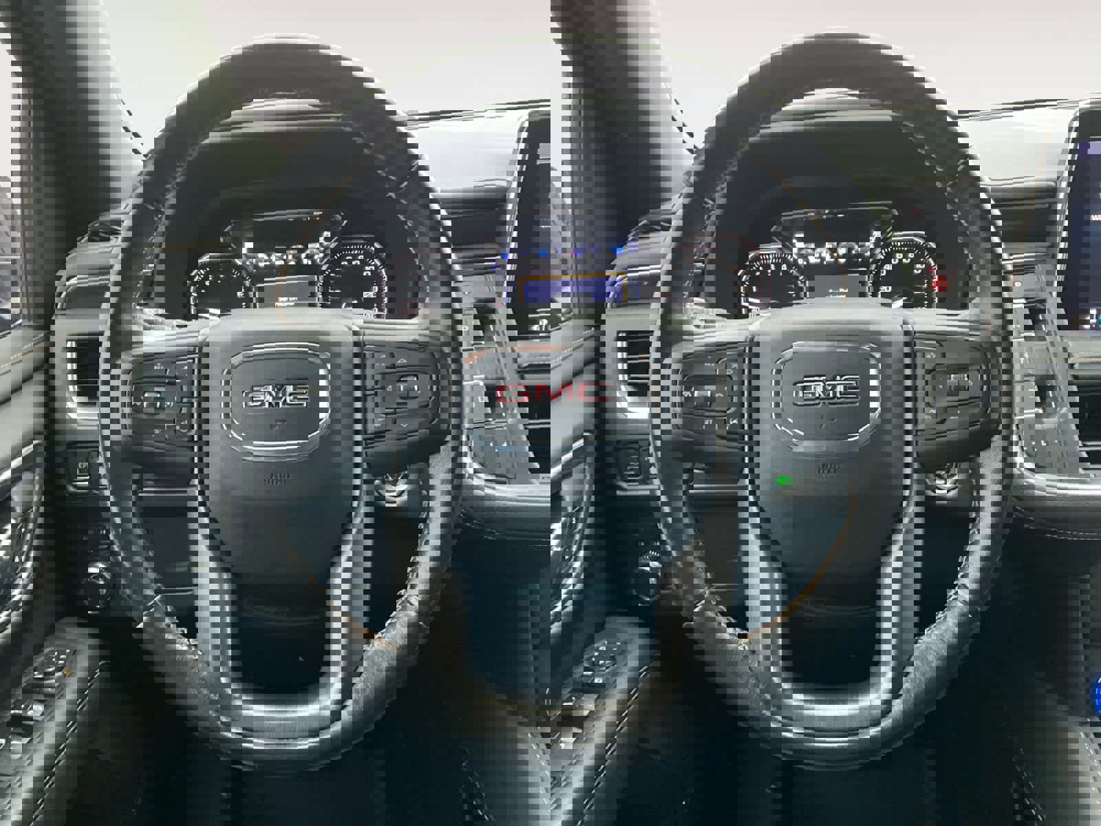 Used 2021 GMC Yukon AT4 w/ AT4 Premium Package image 14