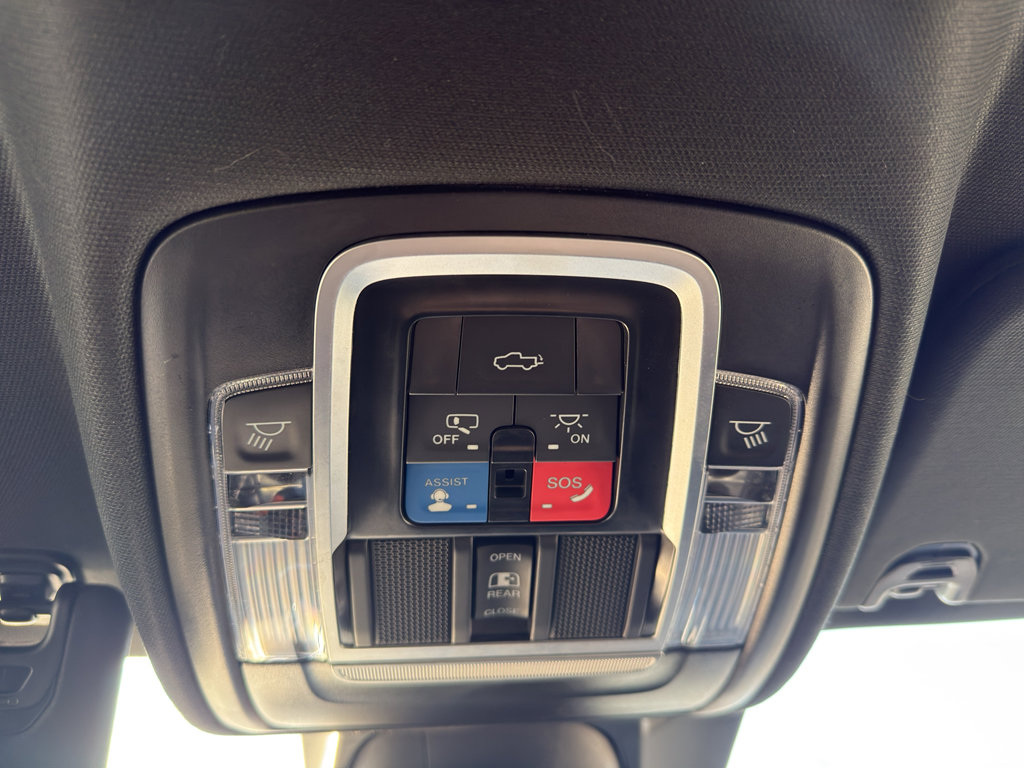 Used 2023 RAM 1500 Laramie AWD/4WD image 23