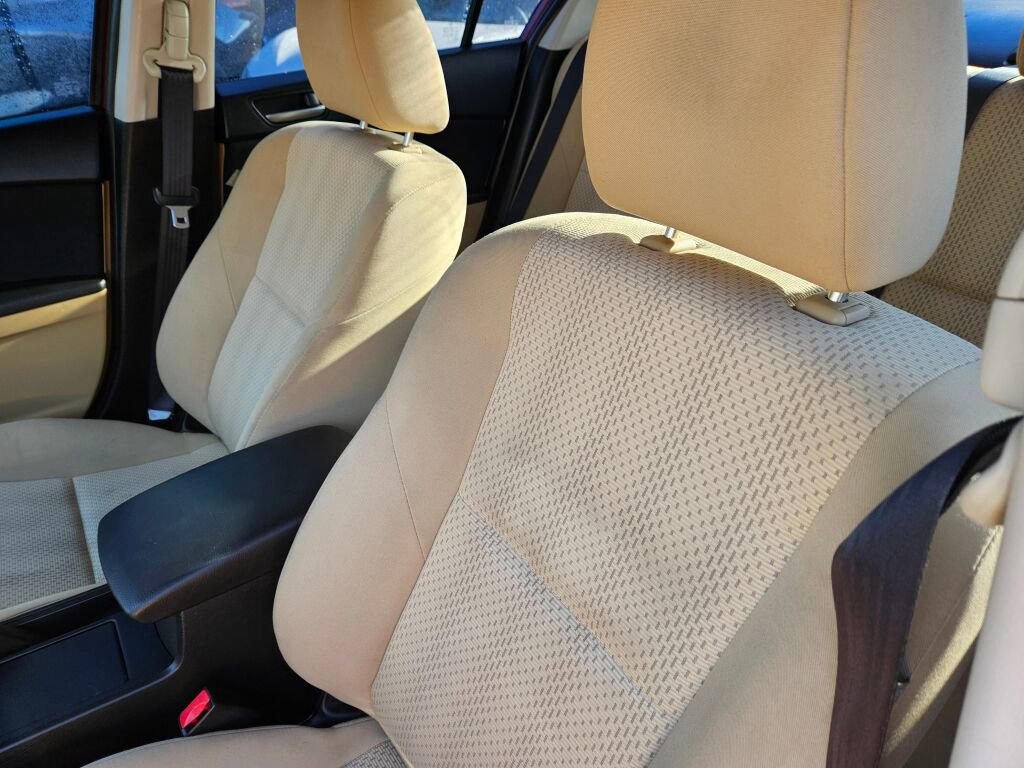 Used 2010 MAZDA MAZDA3 i Touring image 11