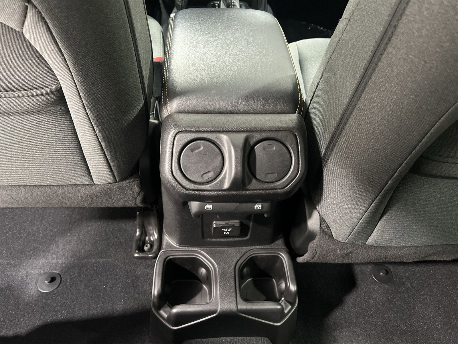 Used 2024 Jeep Wrangler Sahara image 20