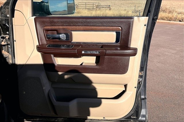 Used 2013 RAM 2500 Laramie w/ Convenience Group image 28
