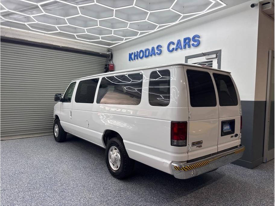 Used 2012 Ford E-350 and Econoline 350 XLT RWD image 3