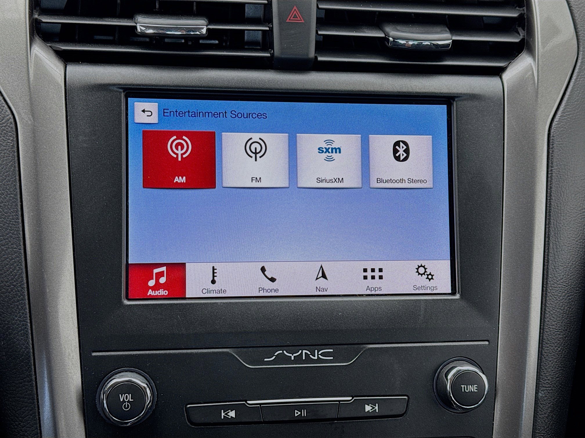 Used 2019 Ford Fusion SE image 11