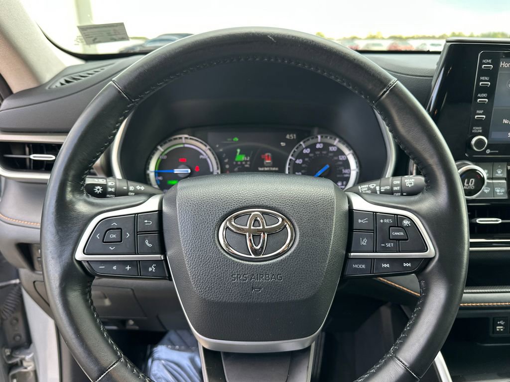 Used 2022 Toyota Highlander Bronze Edition image 28