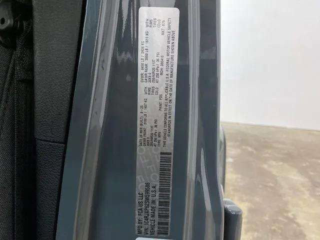 Used 2025 Jeep Wrangler Unlimited Sahara w/ Safety Group AWD/4WD image 18
