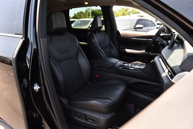 Used 2023 INFINITI QX60 Sensory w/ Vision Package AWD/4WD image 21