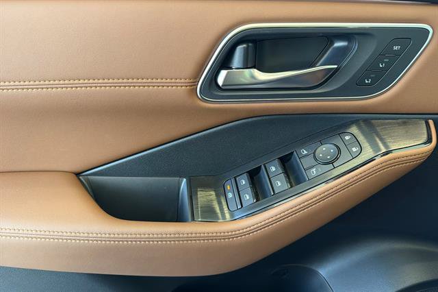 New 2026 Nissan Rogue Platinum AWD/4WD image 11