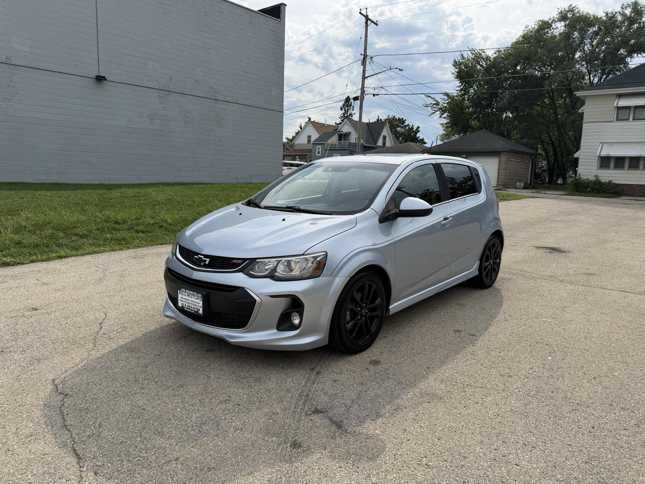 Used 2018 Chevrolet Sonic Premier w/ Driver Confidence Package FWD image 3