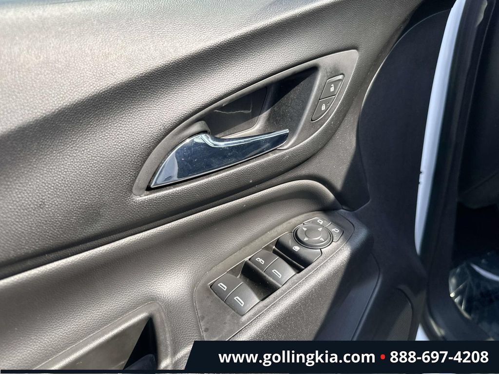 Used 2020 Chevrolet Equinox LT FWD image 17