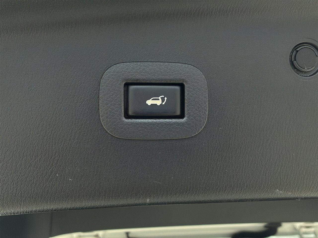 Used 2020 Nissan Armada Platinum w/ Platinum Reserve Package image 21