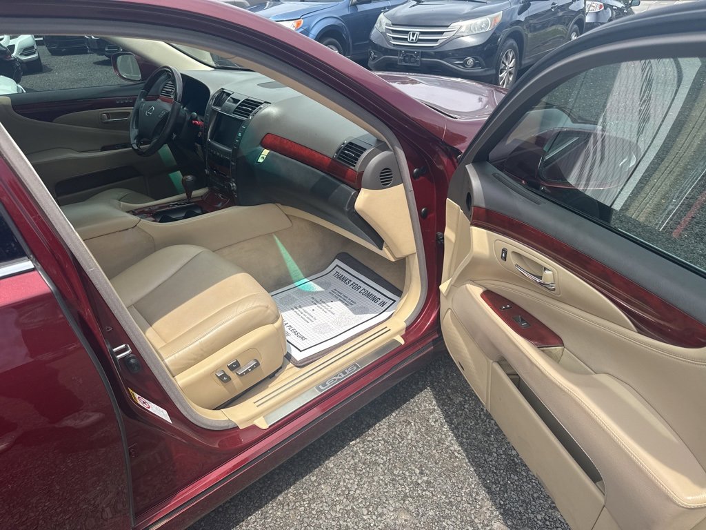 Used 2007 Lexus LS 460 image 24