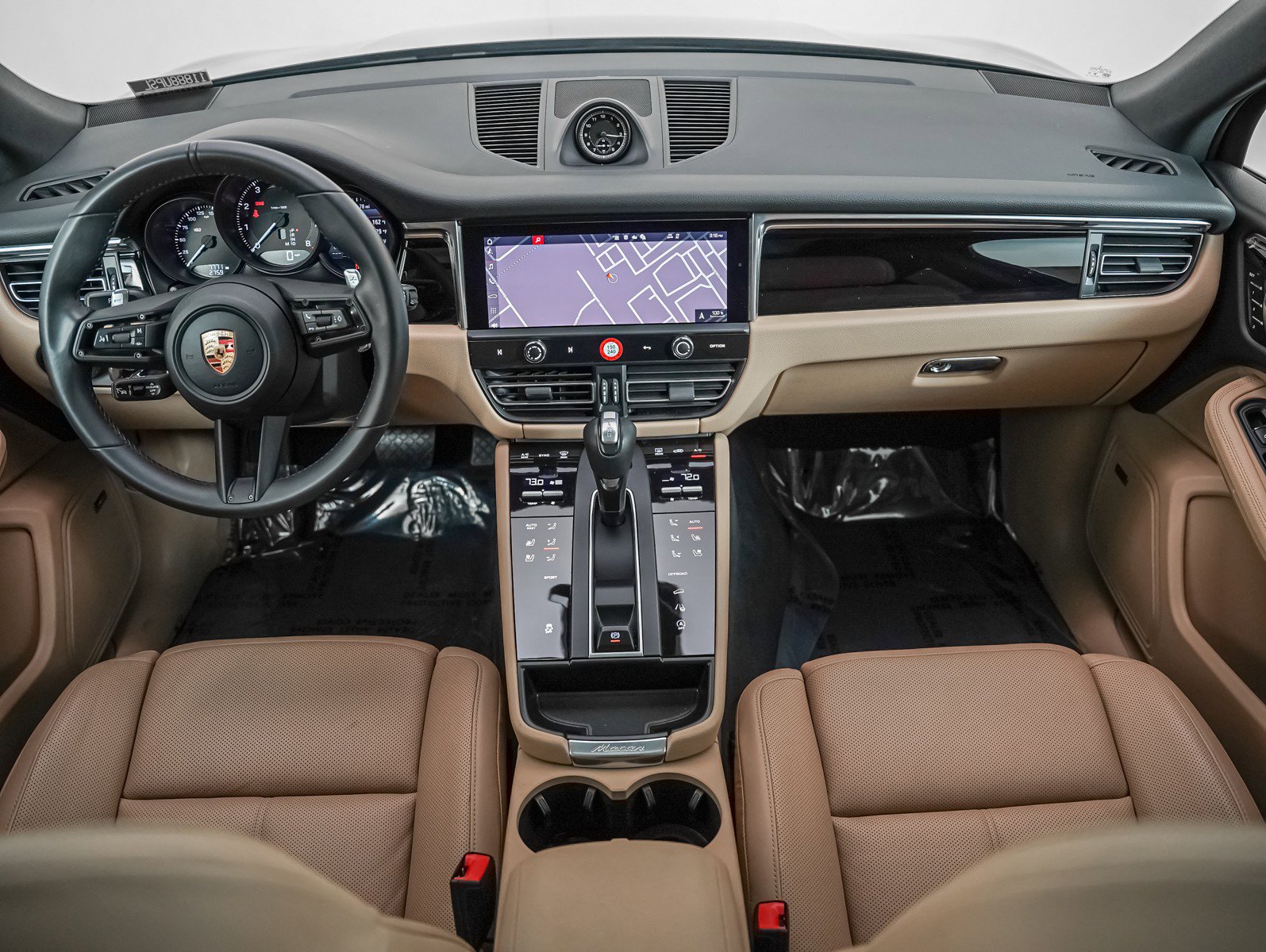 Certified 2026 Porsche Macan AWD/4WD image 15