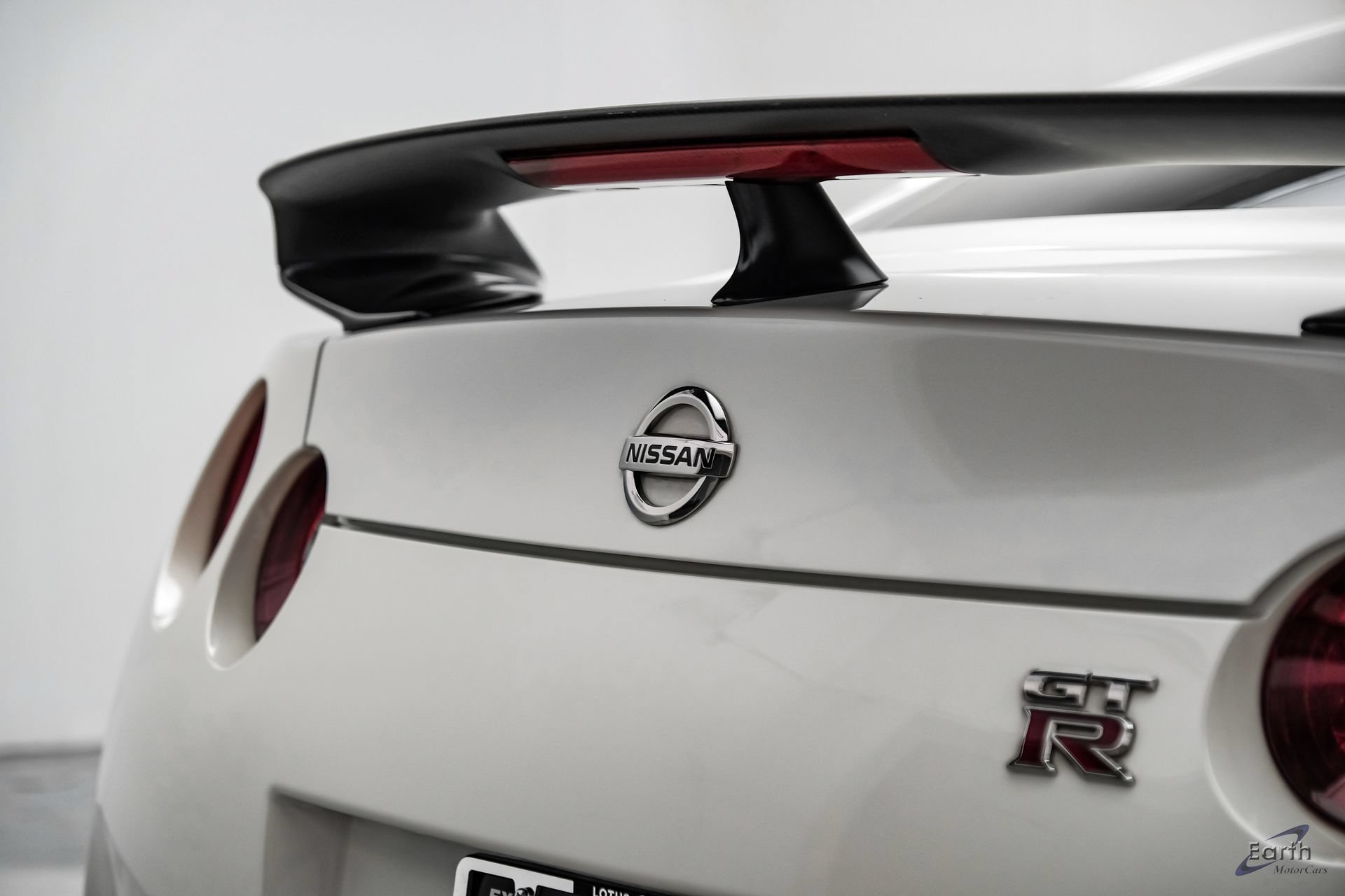 Used 2014 Nissan GT-R Black Edition AWD/4WD image 19