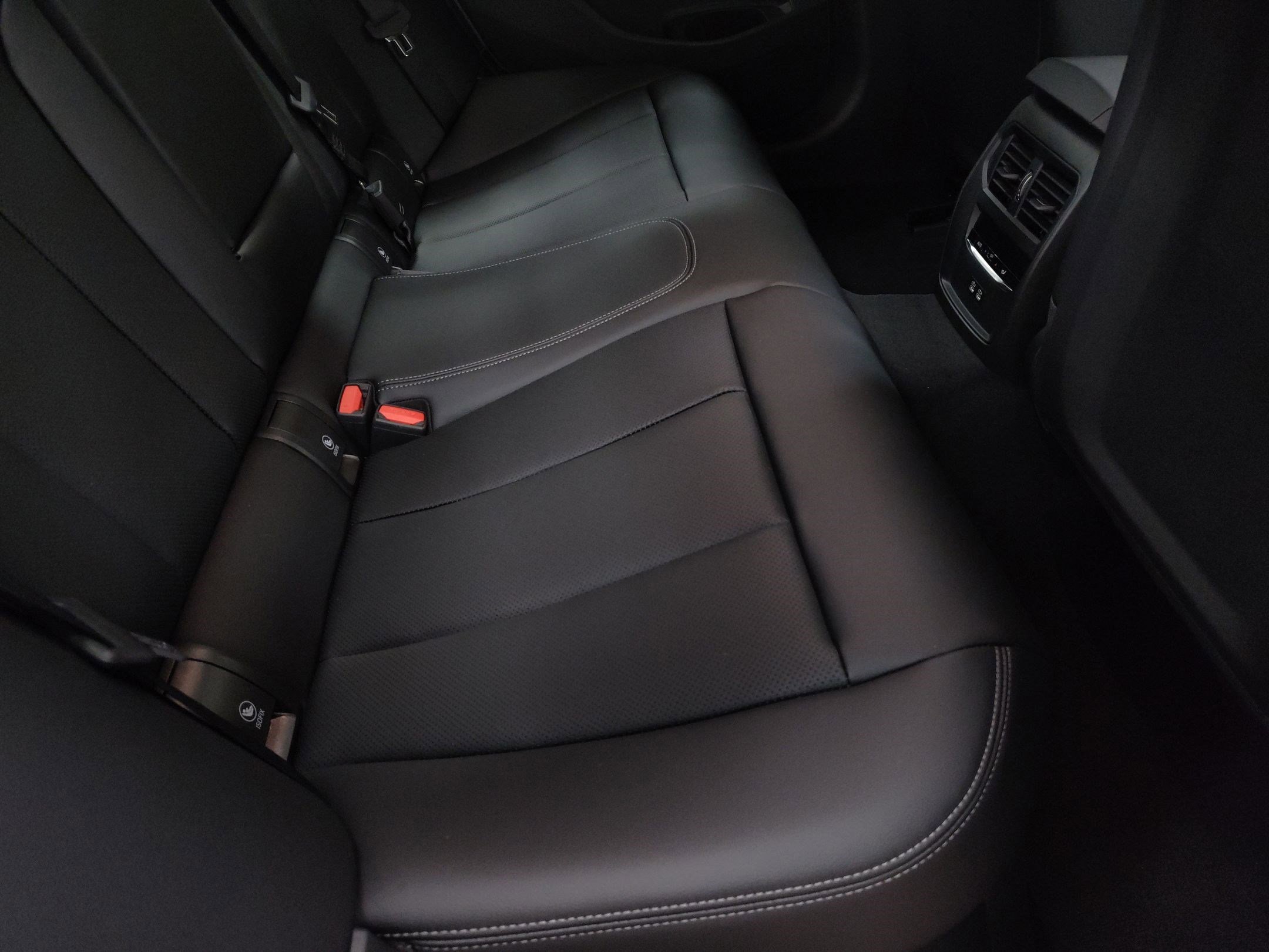 New 2026 BMW 330i xDrive Sedan w/ M Sport Package image 25