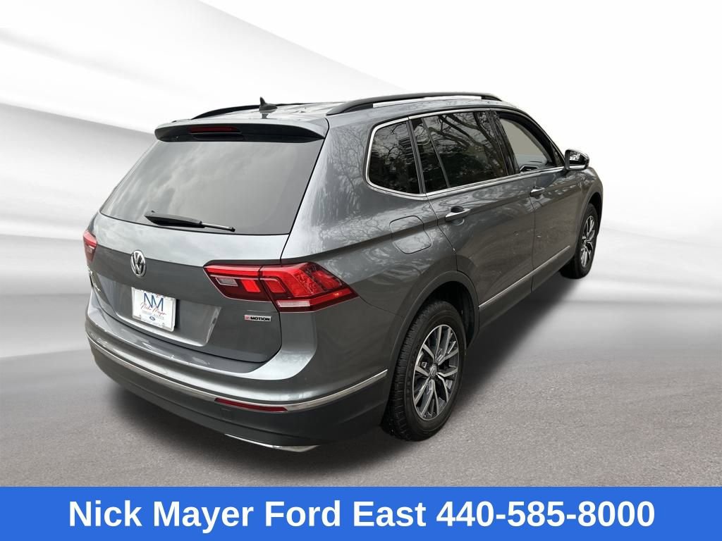 Used 2020 Volkswagen Tiguan SE w/ Panoramic Sunroof Package image 7