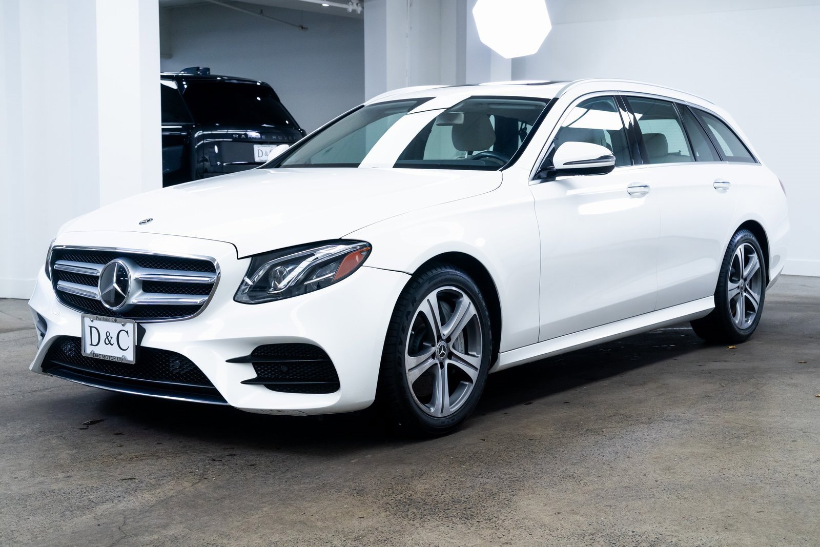 Used 2020 Mercedes-Benz E 450 4MATIC Wagon image 3