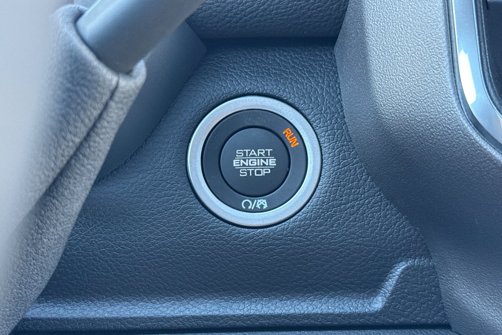 New 2026 RAM 3500 Laramie AWD/4WD image 23
