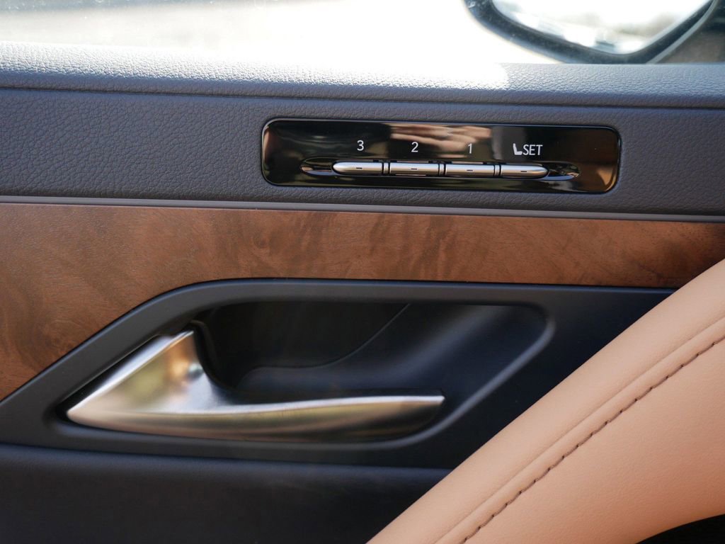 New 2026 Lexus LX 700h Luxury image 16