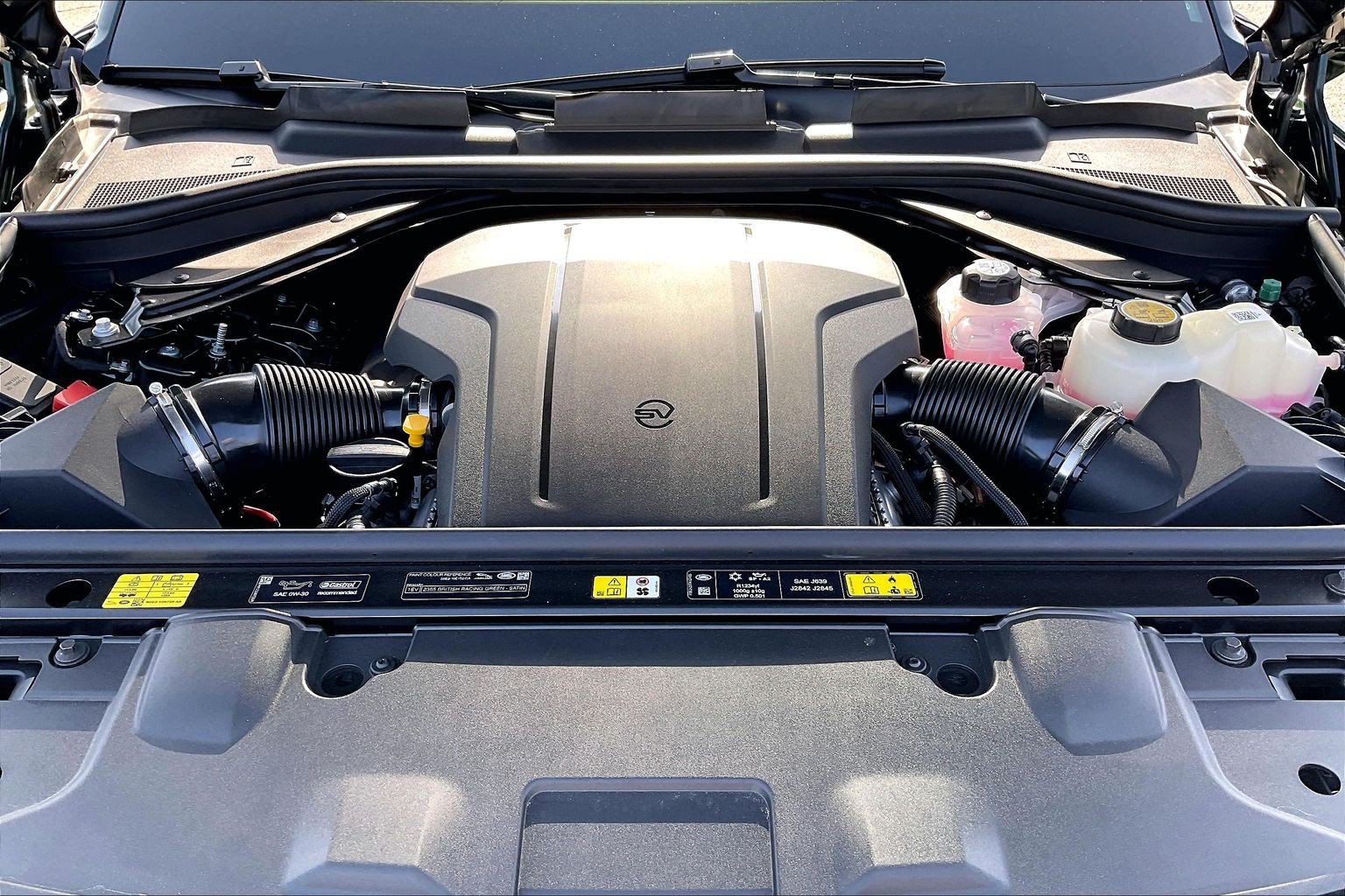 New 2026 Land Rover Range Rover SV AWD/4WD image 15
