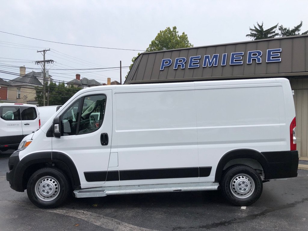 Used 2025 RAM ProMaster 2500 w/ U-Haul Equipment Group FWD image 3