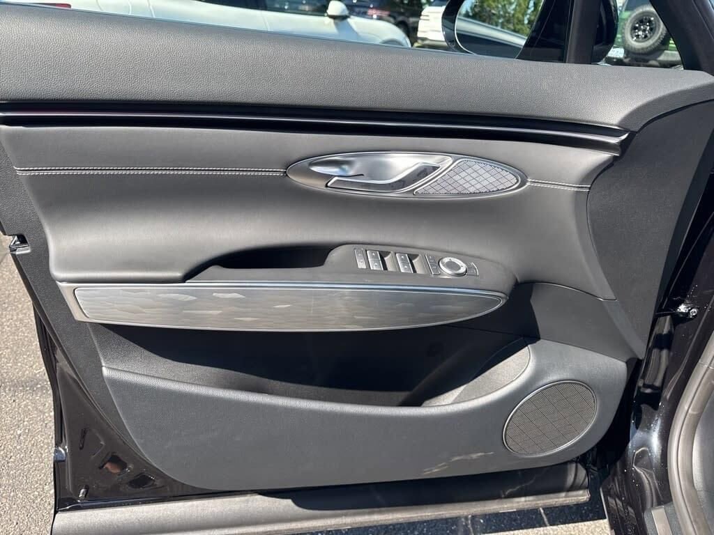 New 2026 Genesis Electrified GV70 AWD/4WD image 19