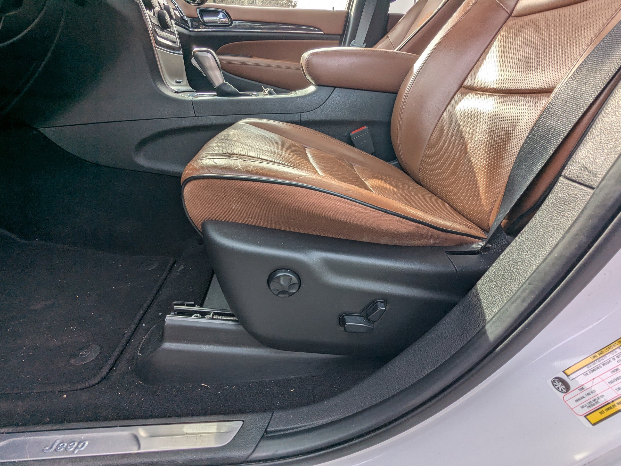 Used 2020 Jeep Grand Cherokee Overland image 19