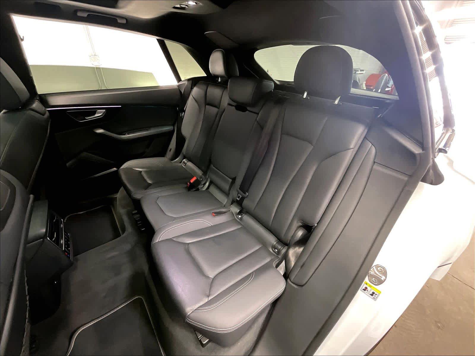 Used 2022 Audi Q8 Prestige AWD/4WD image 28