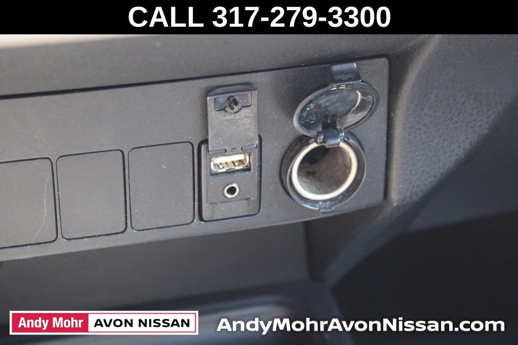 Used 2014 Toyota RAV4 LE FWD image 33