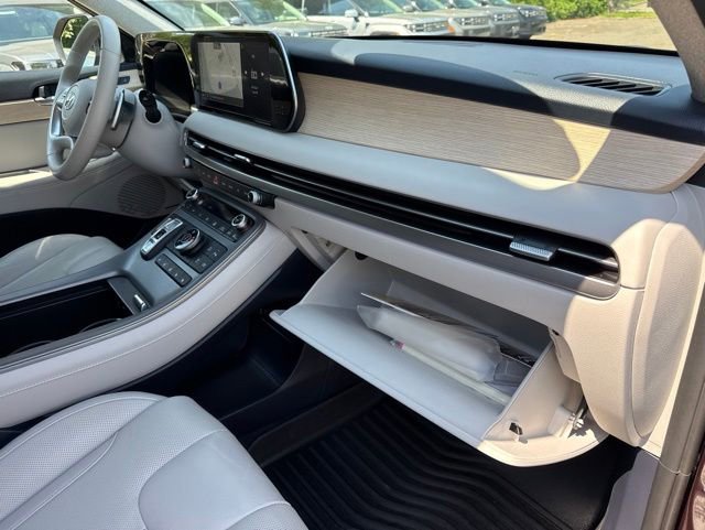 Used 2024 Hyundai Palisade Limited AWD/4WD image 31