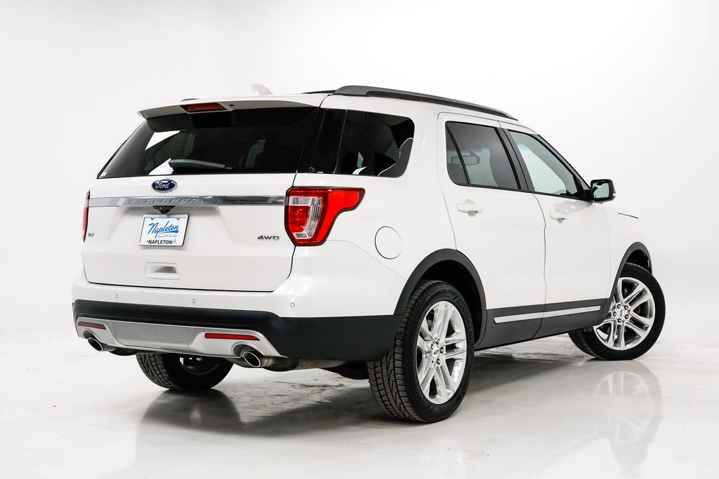 Used 2017 Ford Explorer XLT w/ Equipment Group 202A image 37