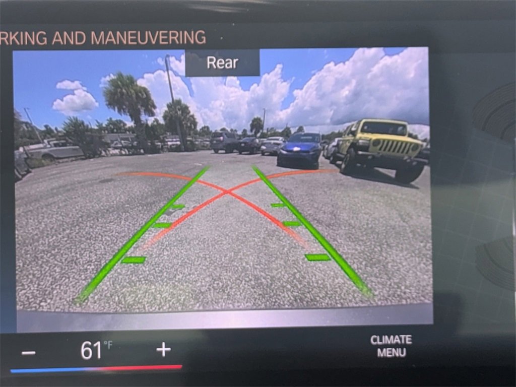 Used 2024 BMW 330e image 24