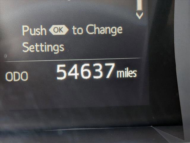 Used 2023 Toyota Camry SE FWD image 11