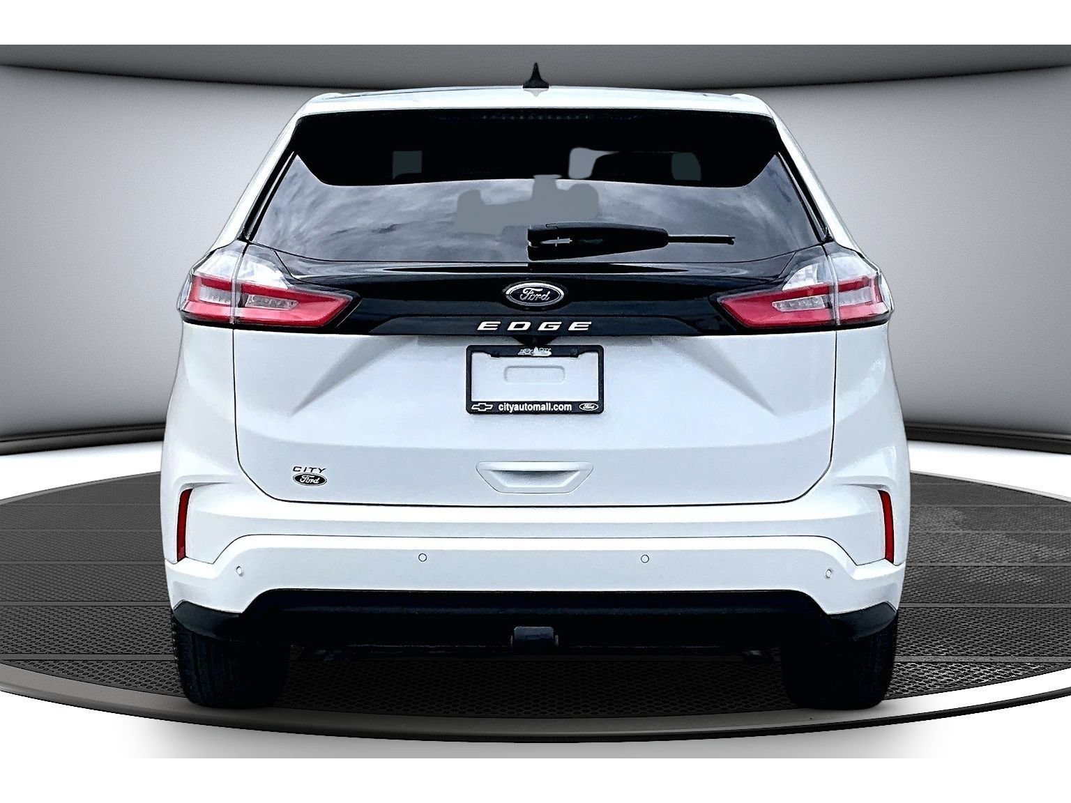 Used 2022 Ford Edge ST-Line w/ Class II Trailer Tow Package AWD/4WD image 6