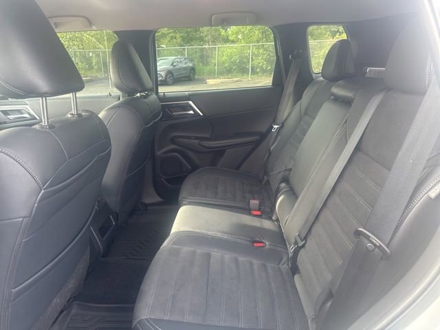 Used 2022 Mitsubishi Outlander SE AWD/4WD image 11