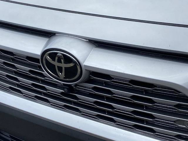 Used 2022 Toyota RAV4 Limited FWD image 27